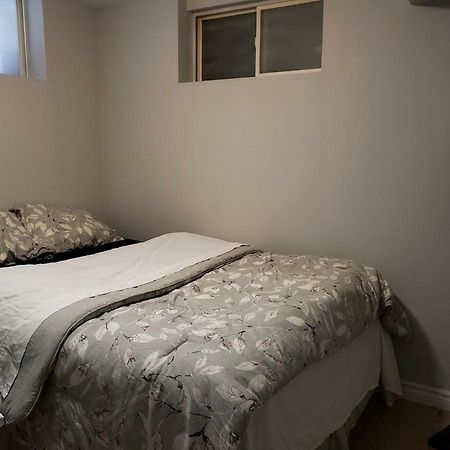 Private Room In Downtown 핼리팩스 외부 사진