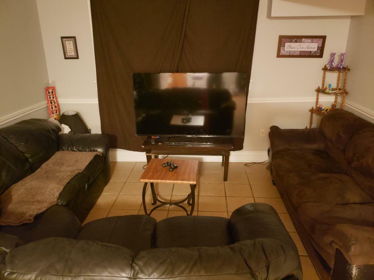 Private Room In Downtown 핼리팩스 외부 사진