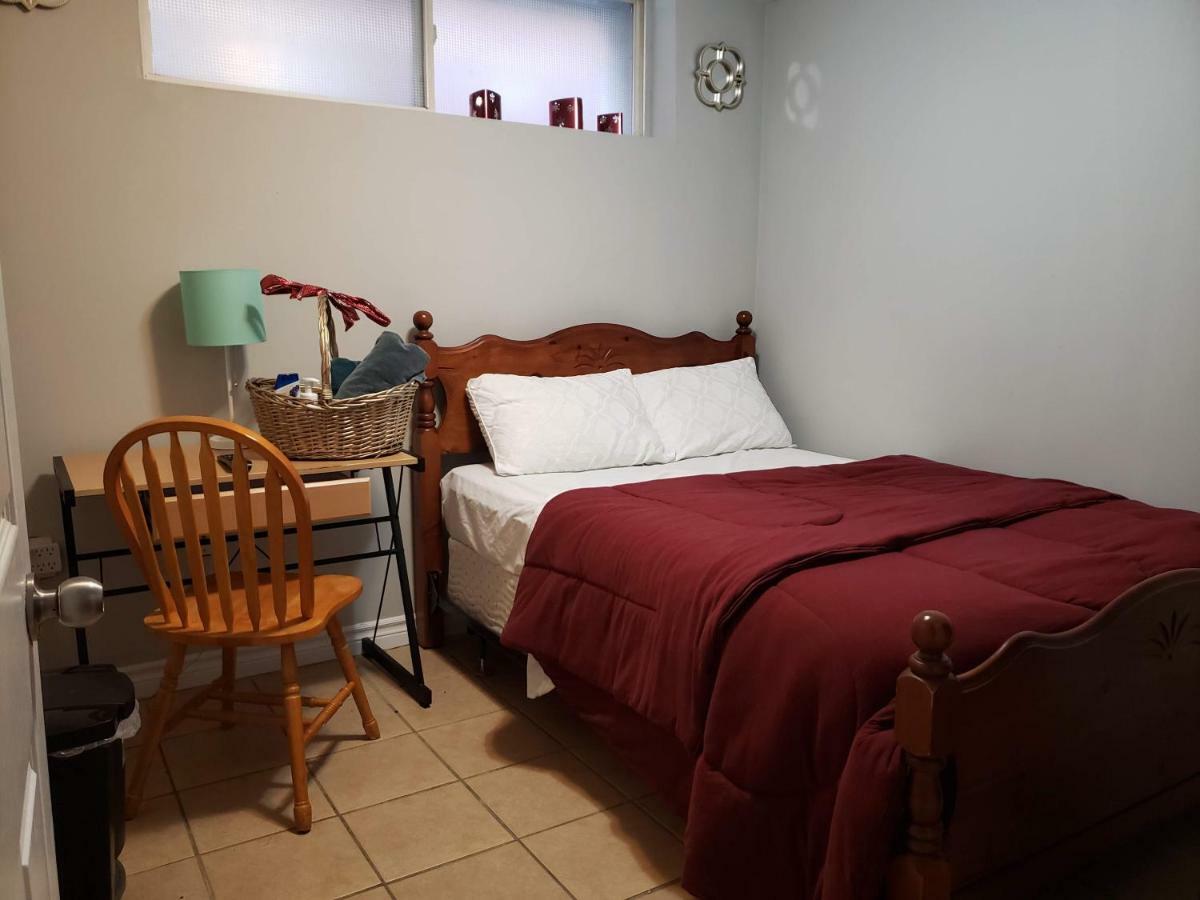 Private Room In Downtown 핼리팩스 외부 사진